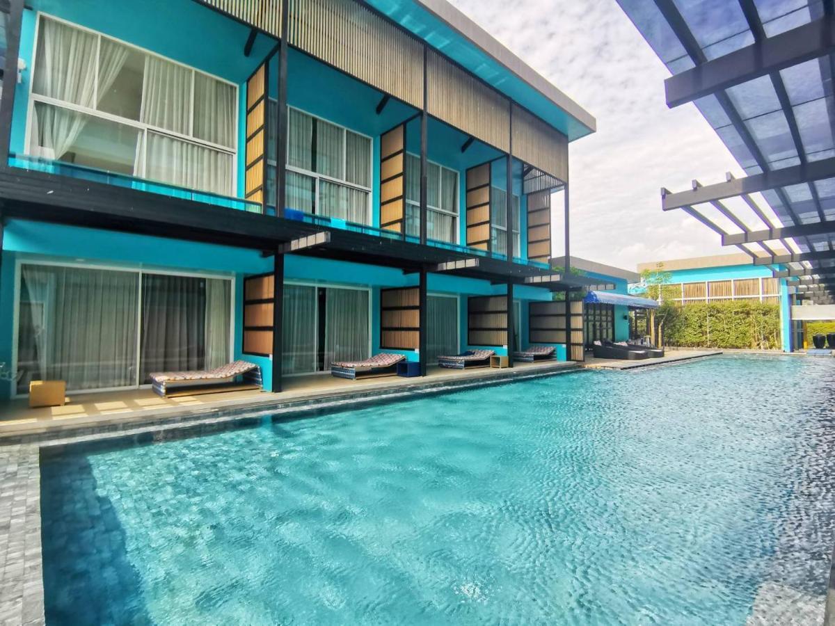 Beach Walk Boutique Resort Bangsaen Exteriör bild