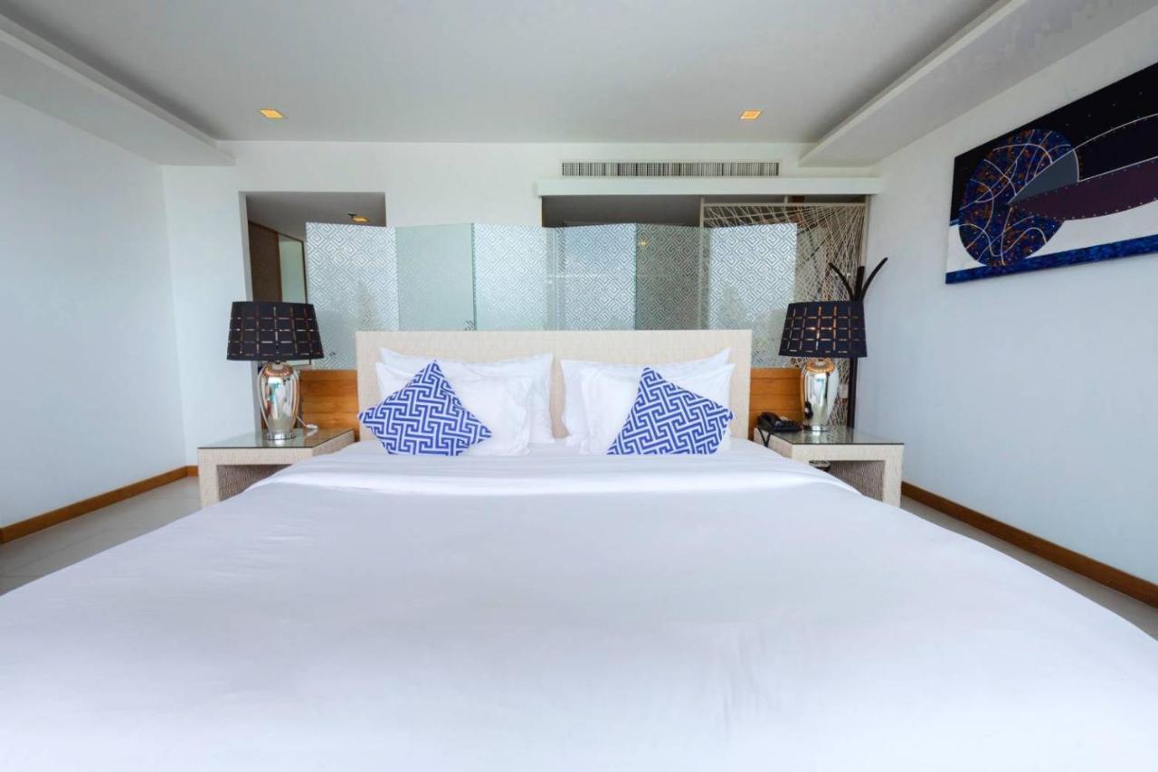 Beach Walk Boutique Resort Bangsaen Exteriör bild