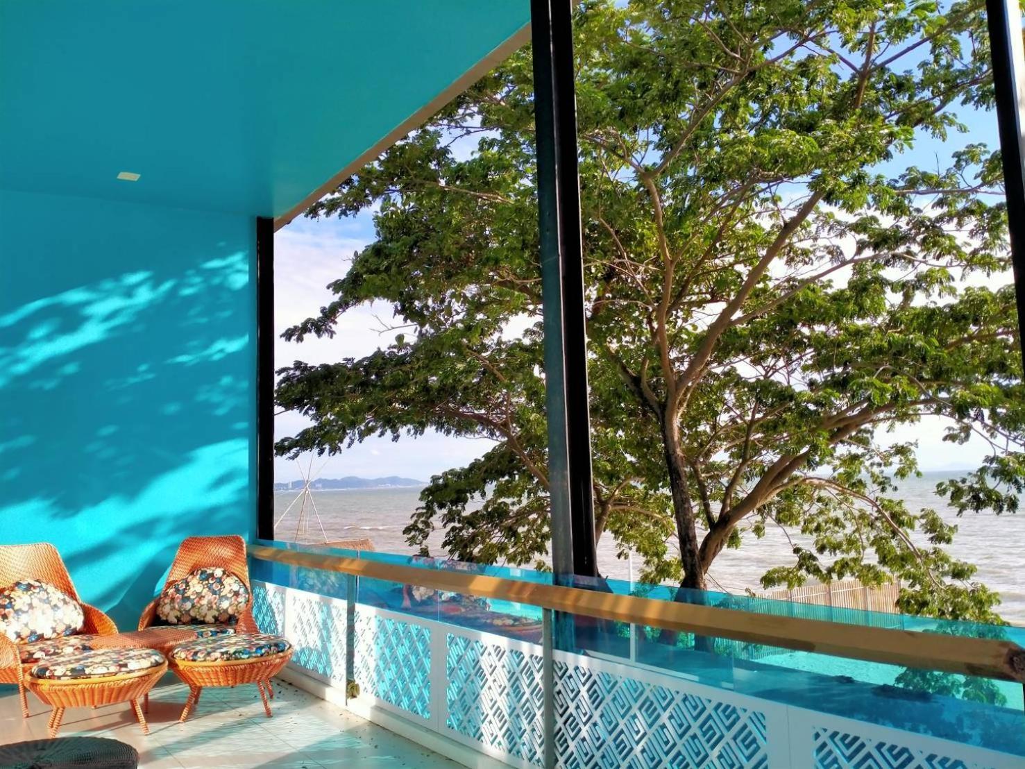 Beach Walk Boutique Resort Bangsaen Rum bild