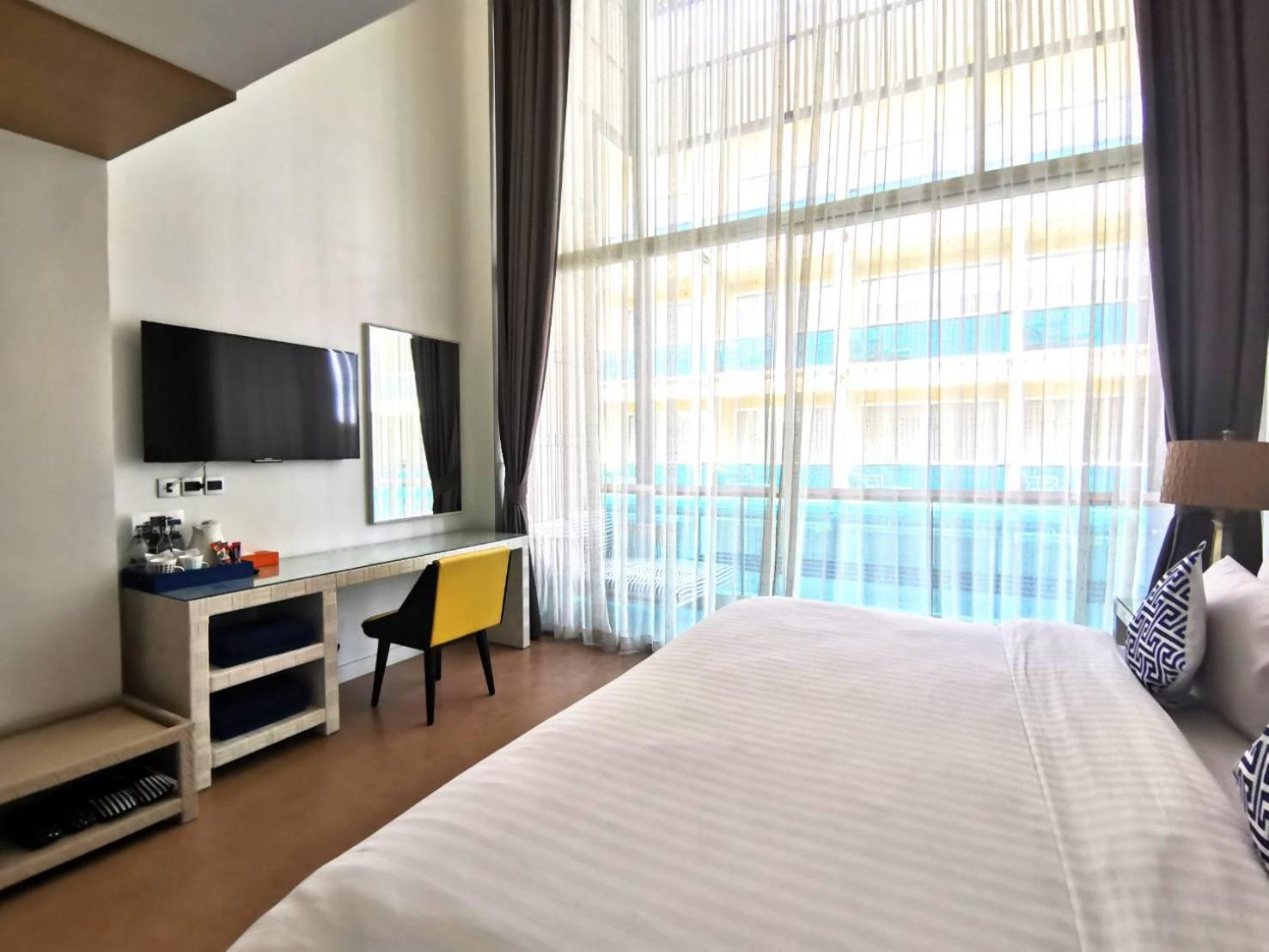 Beach Walk Boutique Resort Bangsaen Rum bild