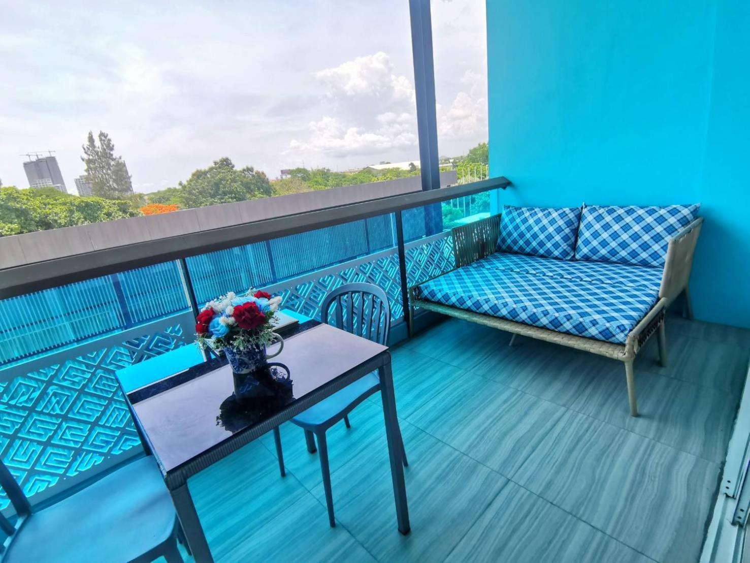 Beach Walk Boutique Resort Bangsaen Rum bild