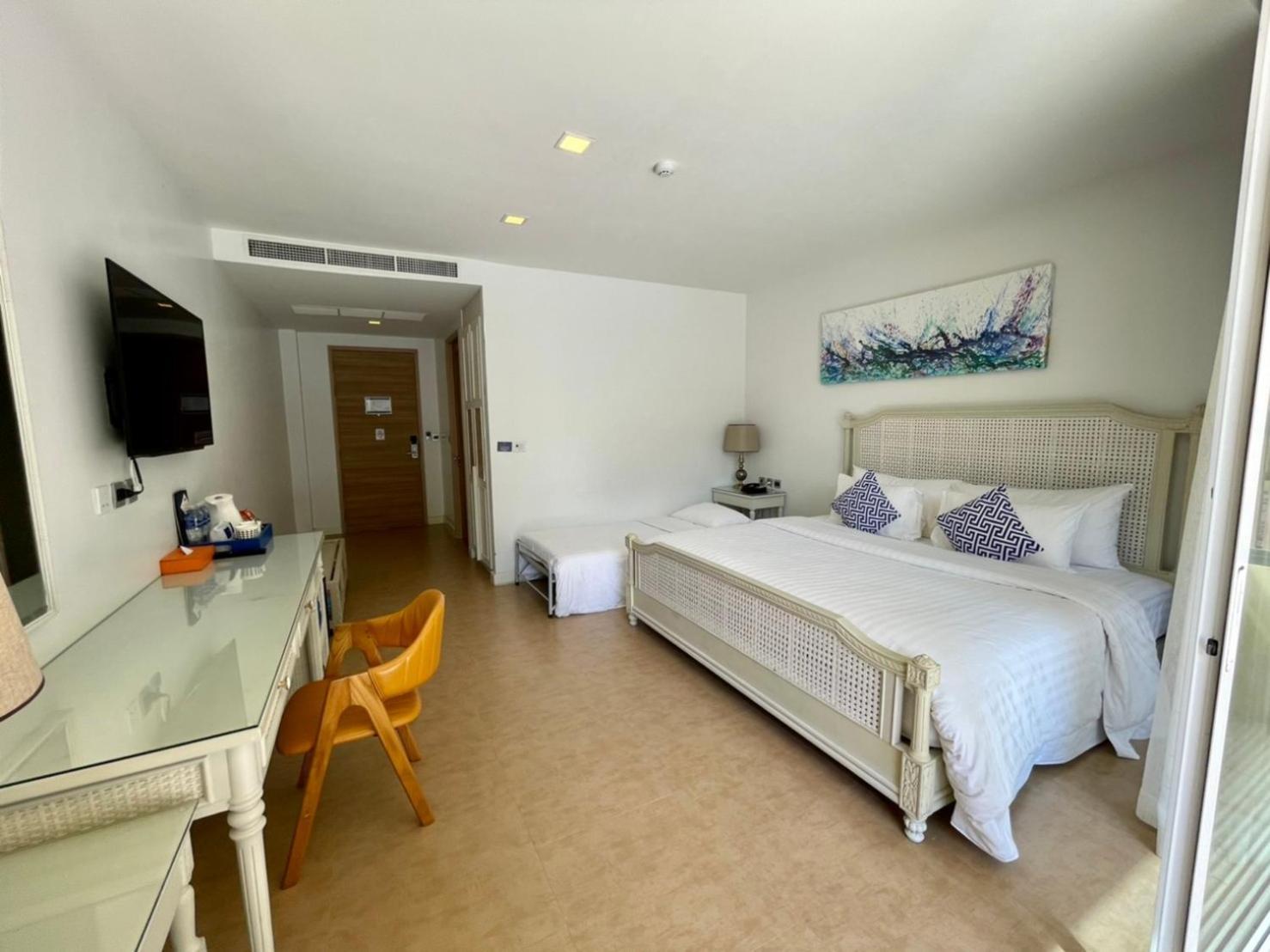Beach Walk Boutique Resort Bangsaen Rum bild